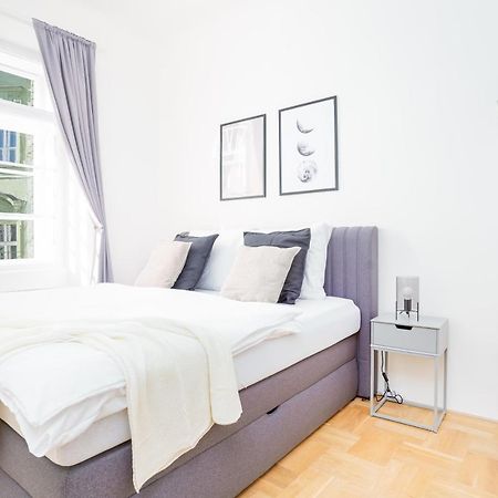 Prague Days - Bright Apartment - Old Town Kültér fotó
